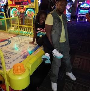 Meet your Posher, Robert